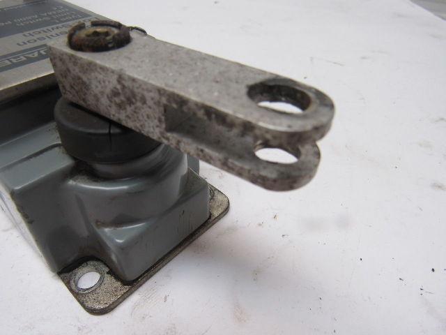 Square D L300WS2M2 Type L Limit Switch 2 Pole