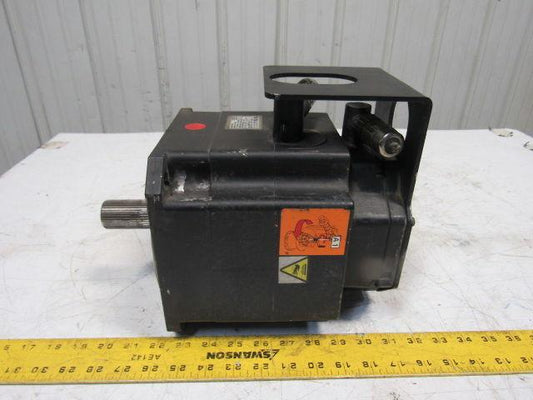 Kuka 1FK6100-8AF91-1ZZ9-ZS49 156V 3.77kW 9.5A 4200RPM MAX 3Ph Servo Motor