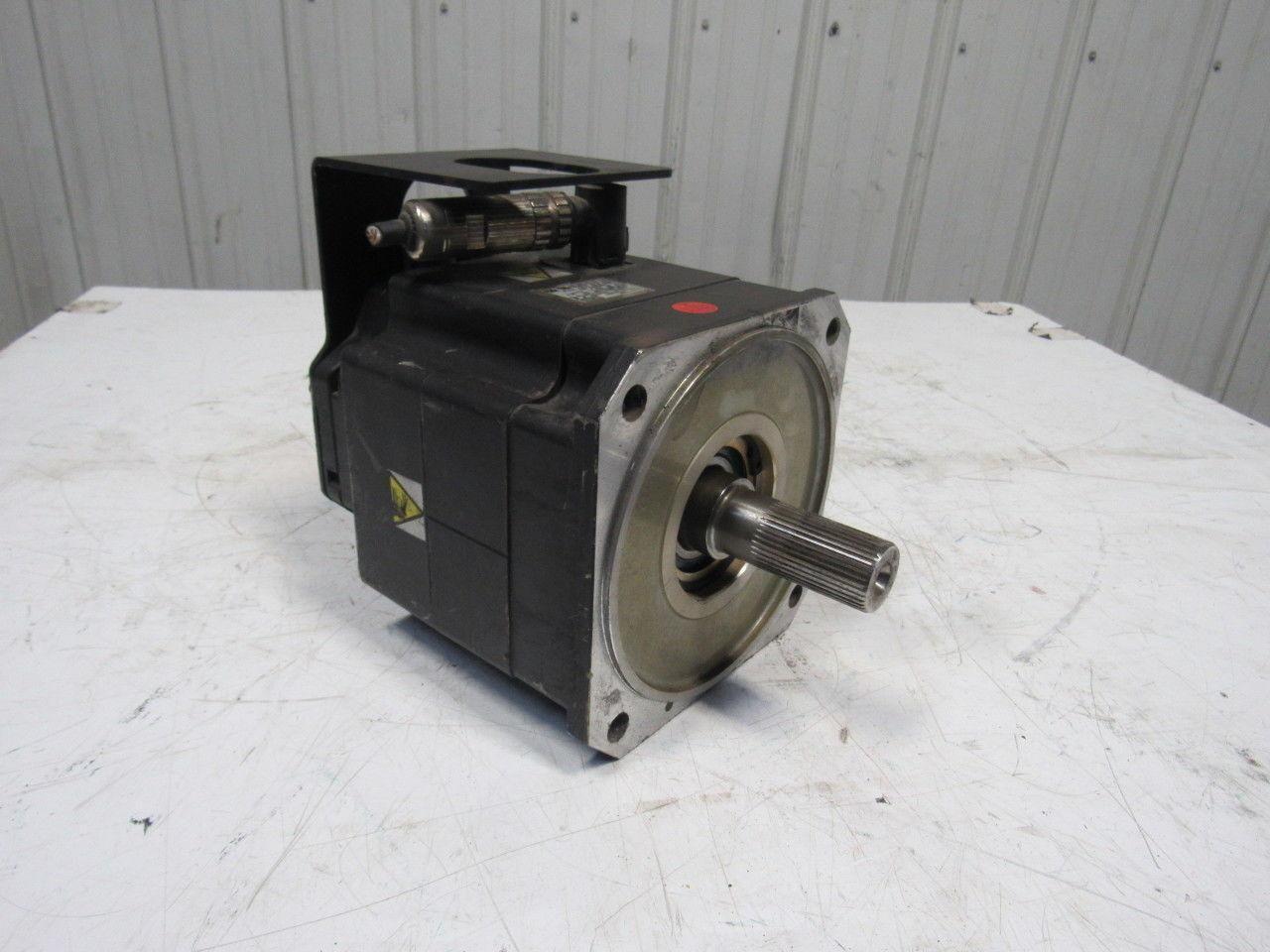 Kuka 1FK6100-8AF91-1ZZ9-ZS49 156V 3.77kW 9.5A 4200RPM MAX 3Ph Servo Motor