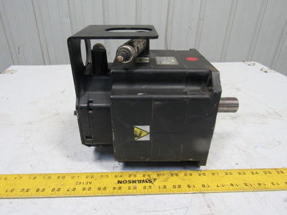 Kuka 1FK6100-8AF91-1ZZ9-ZS49 156V 3.77kW 9.5A 4200RPM MAX 3Ph Servo Motor