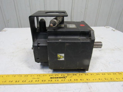 Kuka 1FK6100-8AF91-1ZZ9-ZS49 156V 3.77kW 9.5A 4200RPM MAX 3Ph Servo Motor