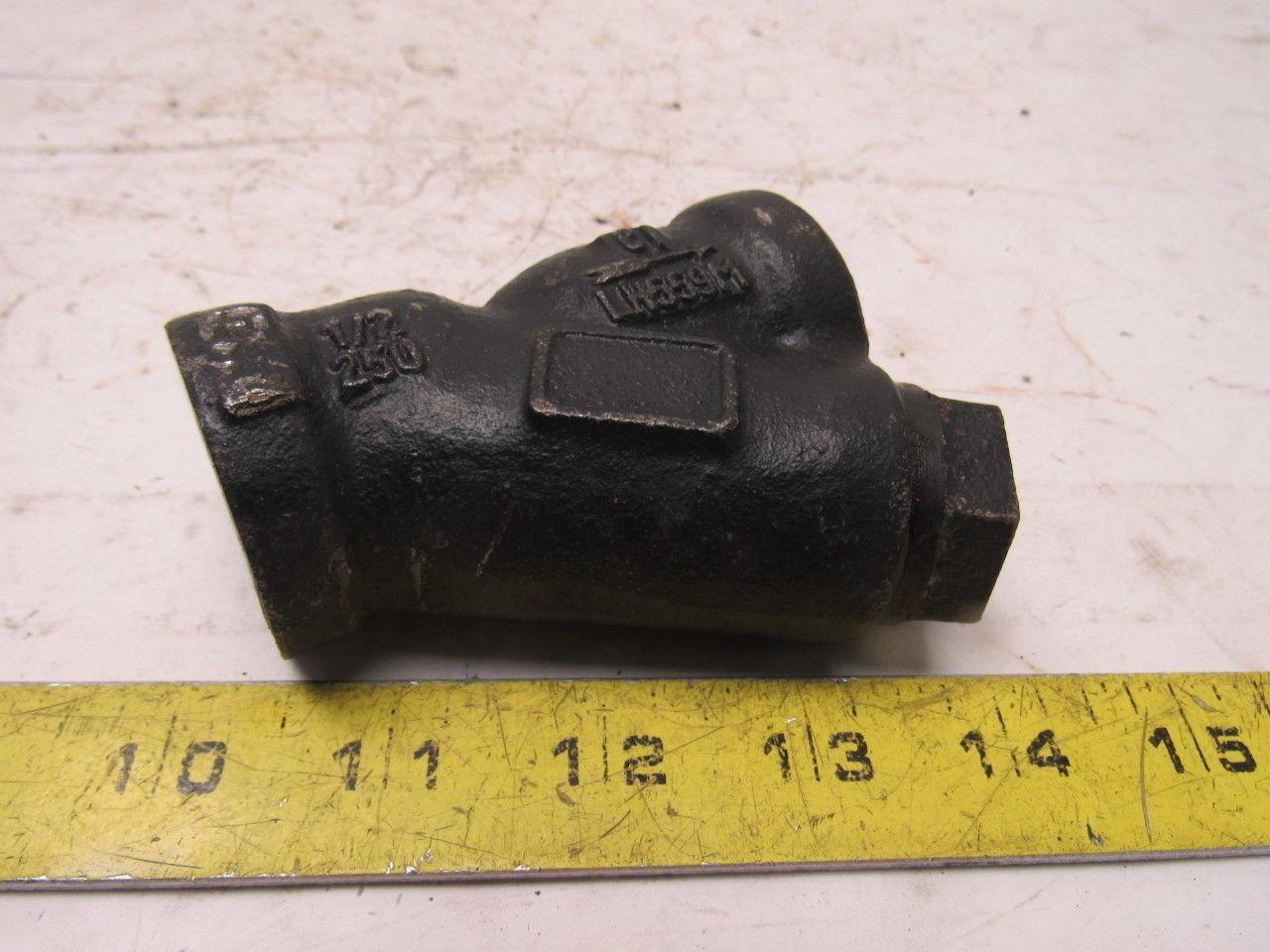 LH559M 1/2" NPT Cast Iron Y-Strainer