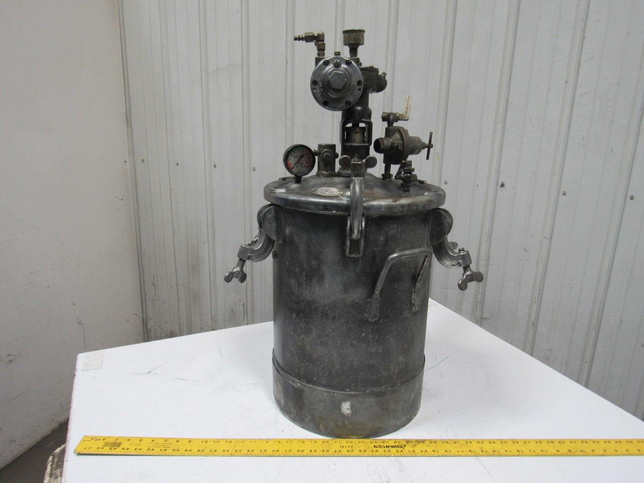 Devilbiss QM5095-3 10 Gallon Galvanized Steel Pressure Pot Feed Tank W/Agitator