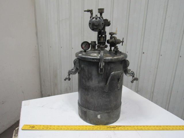 Devilbiss QM5095-3 10 Gallon Galvanized Steel Pressure Pot Feed Tank W/Agitator