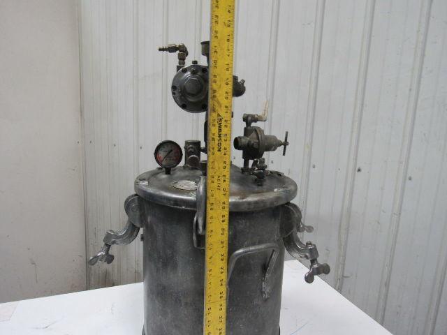 Devilbiss QM5095-3 10 Gallon Galvanized Steel Pressure Pot Feed Tank W/Agitator