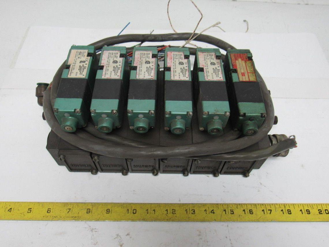 Pneumatics 6 Station Manifold Block W/Valves (4) 081SA402K (1) 081SA400K