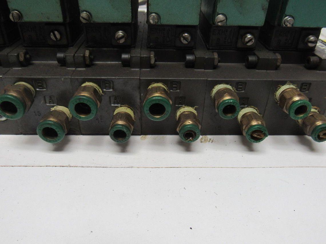 Pneumatics 6 Station Manifold Block W/Valves (4) 081SA402K (1) 081SA400K