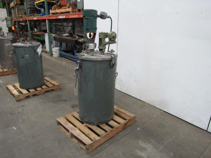 Binks 43-717 50 Gallon Steel Airless Paint Mix Tank W/Agitator & Pump
