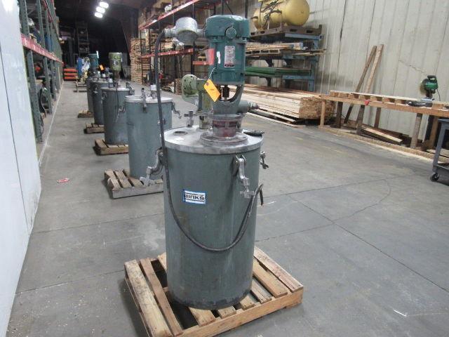 Binks 43-717 50 Gallon Steel Airless Paint Mix Tank W/Agitator & Pump