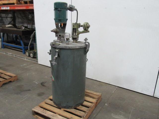 Binks 43-717 50 Gallon Steel Airless Paint Mix Tank W/Agitator & Pump