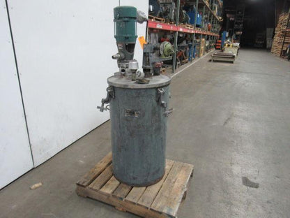Binks Model 43-717 50 Gallon Steel Airless Paint Mix Tank W/Agitator & Pump