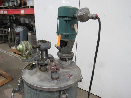 Binks Model 43-717 50 Gallon Steel Airless Paint Mix Tank W/Agitator & Pump