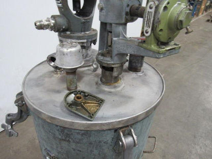 Binks Model 43-717 50 Gallon Steel Airless Paint Mix Tank W/Agitator & Pump