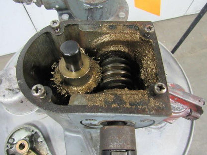 Binks Model 43-717 50 Gallon Steel Airless Paint Mix Tank W/Agitator & Pump