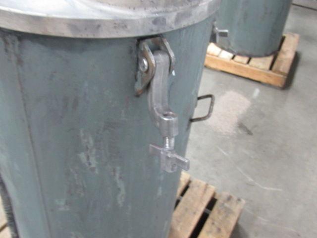 Binks Model 43-717 50 Gallon Steel Airless Paint Mix Tank W/Agitator & Pump