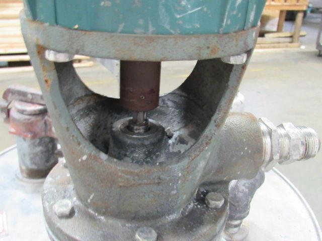 Binks Model 43-717 50 Gallon Steel Airless Paint Mix Tank W/Agitator & Pump