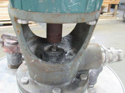 Binks Model 43-717 50 Gallon Steel Airless Paint Mix Tank W/Agitator & Pump