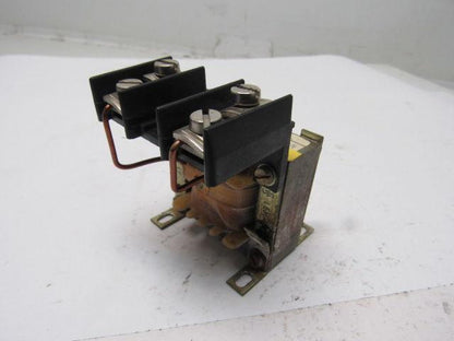 Siemens 4EM47 00.5CB Single Phase Transformer 50/90Hz-T40/E