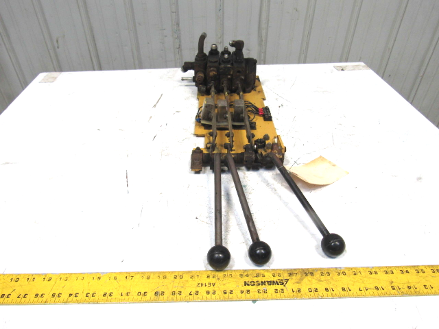 Hyster EX50XL-32 Hydraulic Spool Valve 3-Lever Forklift Mast Control