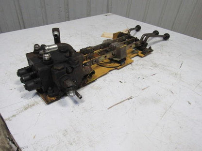 Hyster EX50XL-32 Hydraulic Spool Valve 3-Lever Forklift Mast Control