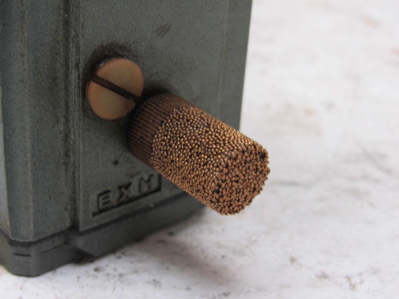 SMC VT4115 Pneumatic Air Solenoid Valve 100V 1/4" NPT