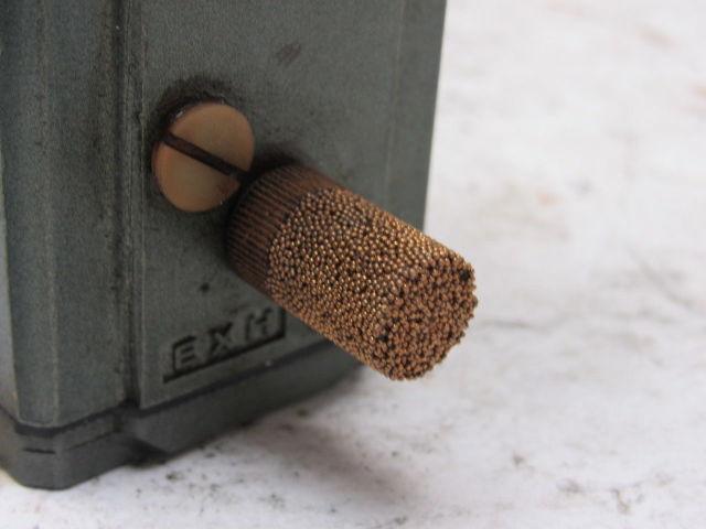 SMC VT4115 Pneumatic Air Solenoid Valve 100V 1/4" NPT