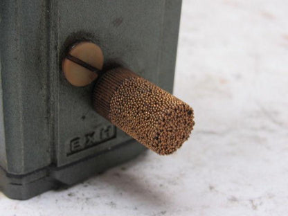 SMC VT4115 Pneumatic Air Solenoid Valve 100V 1/4" NPT