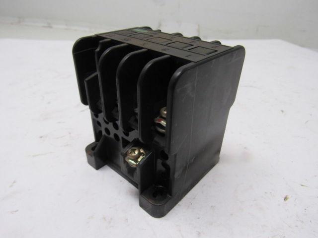 Fuji SRC3631-5 Magnetic Contactor 100/110V Coil 5 Pole