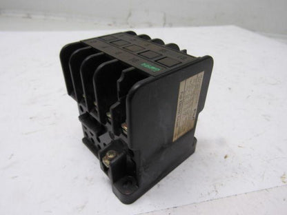 Fuji SRC3631-5 Magnetic Contactor 100/110V Coil 5 Pole