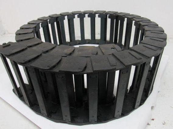 Igus 35.3.250 7" x 1-1/2" ID Drag Chain Cable Energy Chain 6'