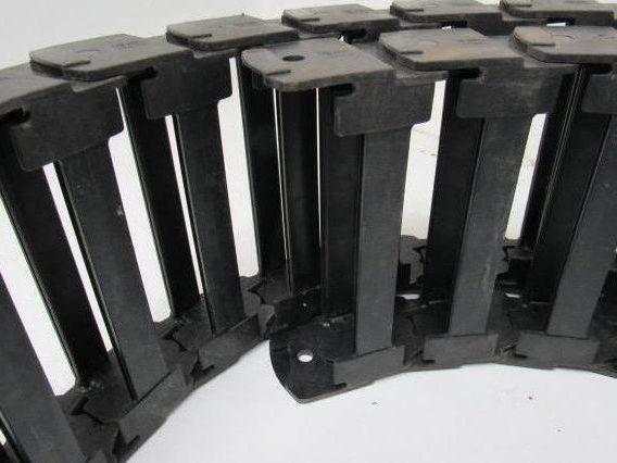 Igus 35.3.250 7" x 1-1/2" ID Drag Chain Cable Energy Chain 6'