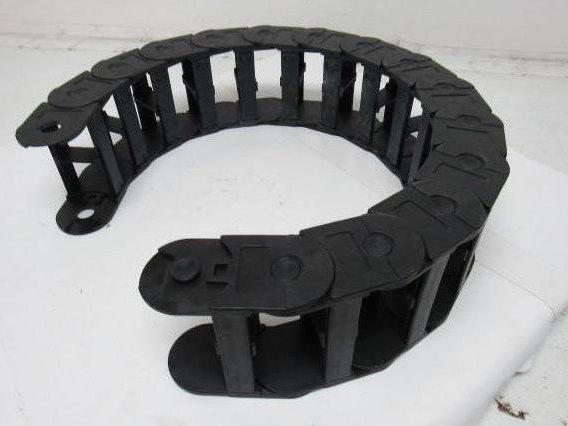 Igus 340.100.200 4" x 1-3/4"  ID Cable Carrier Drag Energy Chain 40"