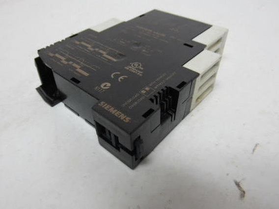 Siemens 3UG3534-1AC50 Safety Monitoring Relay