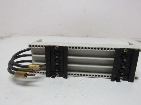 Siemens 8US1261-6NA00 Buss Bar Adapter 600V No. 10 Wire