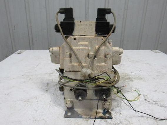 Rexroth 4WEH22W71/6EW110N 4/3 Way 110V Solenoid Directional Valve Manifold