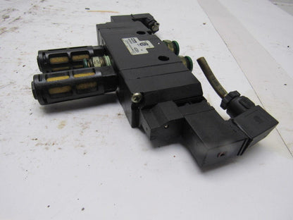 Parker B551BB553C Pneumatic Solenoid Air Valve 120V Coils