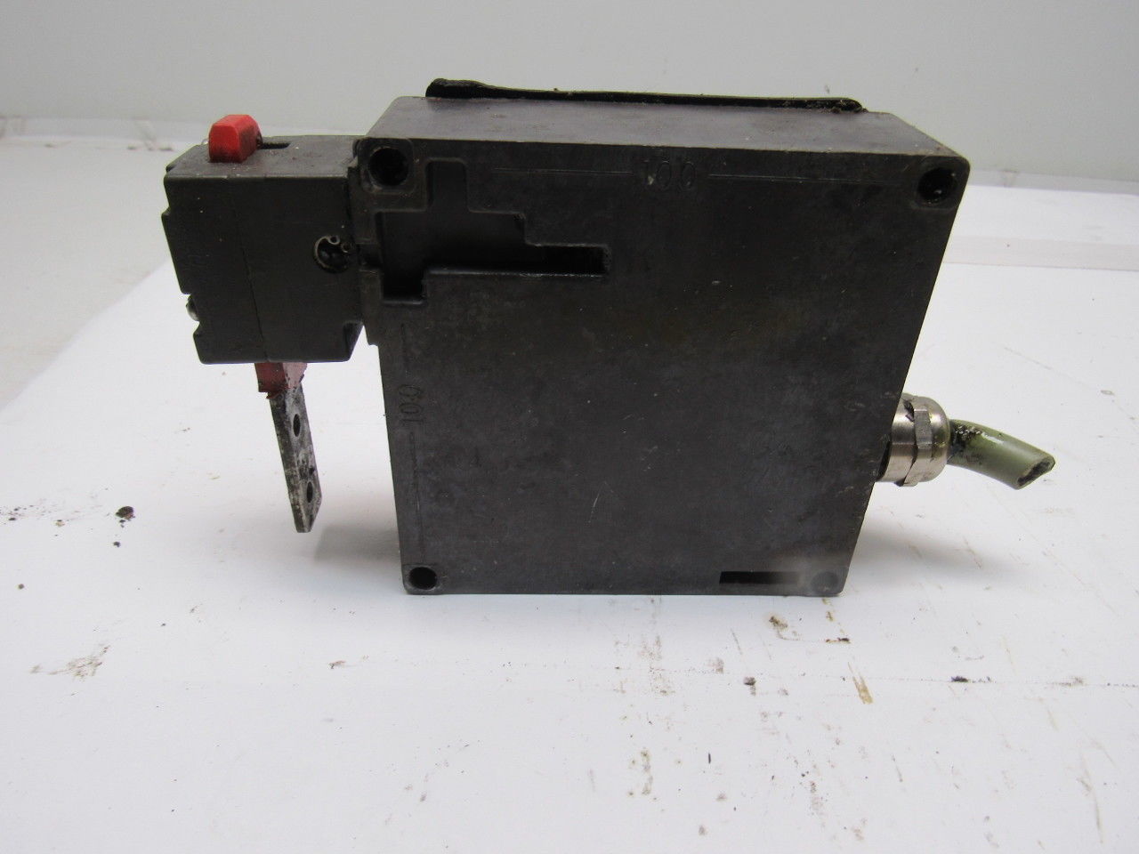 Euchner TZ2LE024MVAB Safety Inter Lock Switch