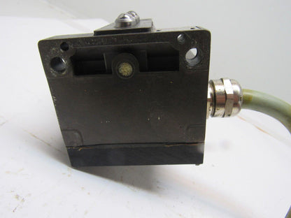 Balluff BNS 113-B3-K16-61-B-22-03 Position Limit Switch