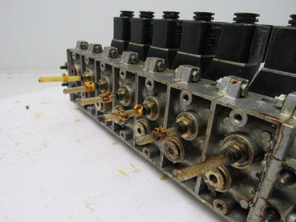 Norgren SXE9573-871-M1 7 Station Pneumatic Manifold Block W/6 Valves