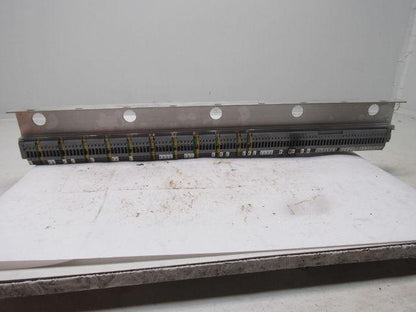 ENTRETEC (90) Gray 5116 Terminal Blocks W/(11) 5116 Grounds lot of 101