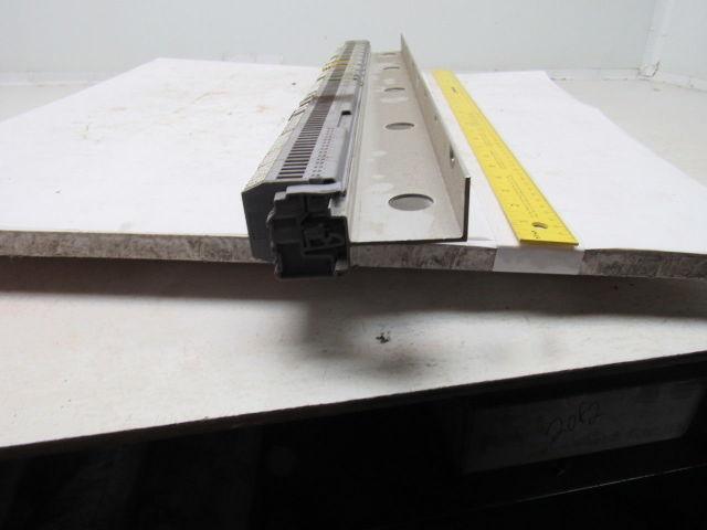 ENTRETEC (90) Gray 5116 Terminal Blocks W/(11) 5116 Grounds lot of 101
