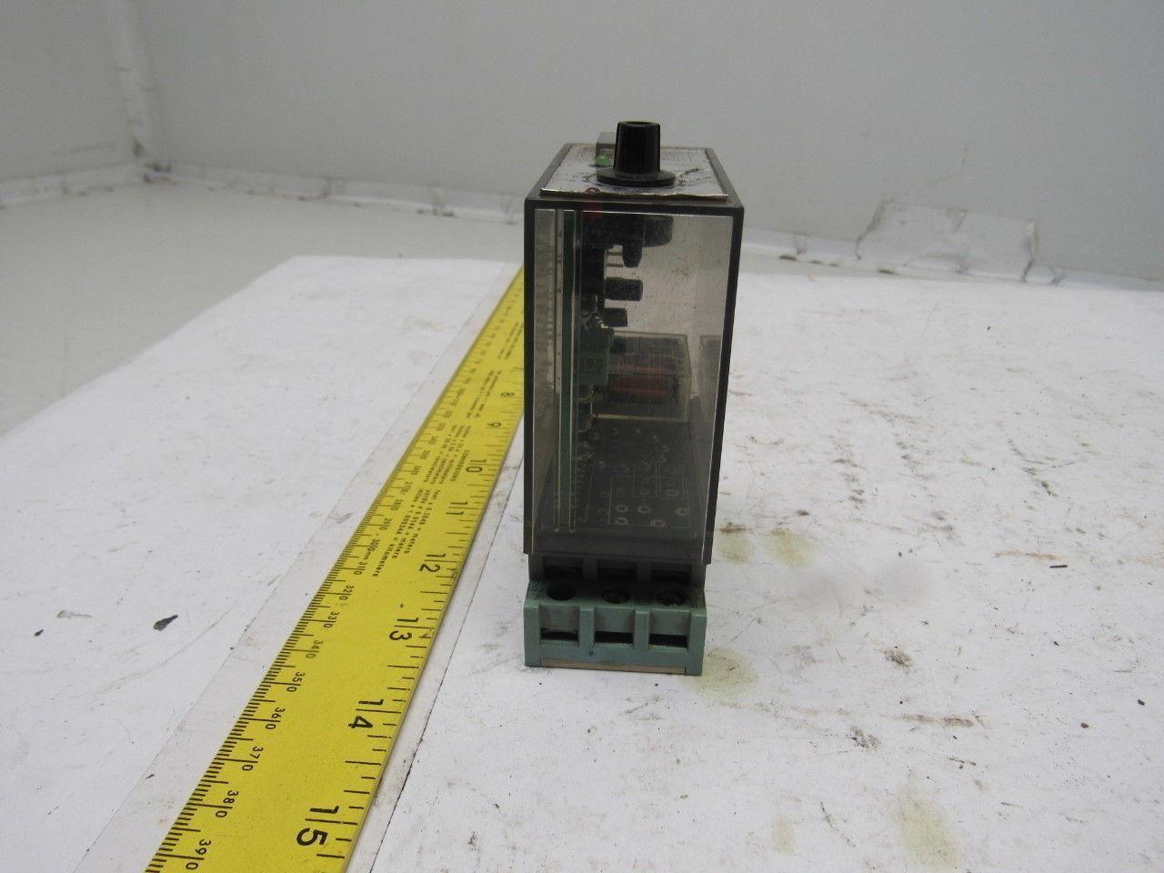 Elres Type SA290 Programable Multitimer Relay Switch W/Base 24V AC/DC