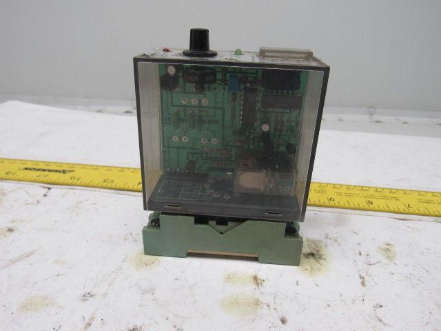 Elres Type SA290 Programable Multitimer Relay Switch W/Base 24V AC/DC