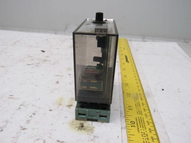 Elres Type SA290 Programable Multitimer Relay Switch W/Base 24V AC/DC