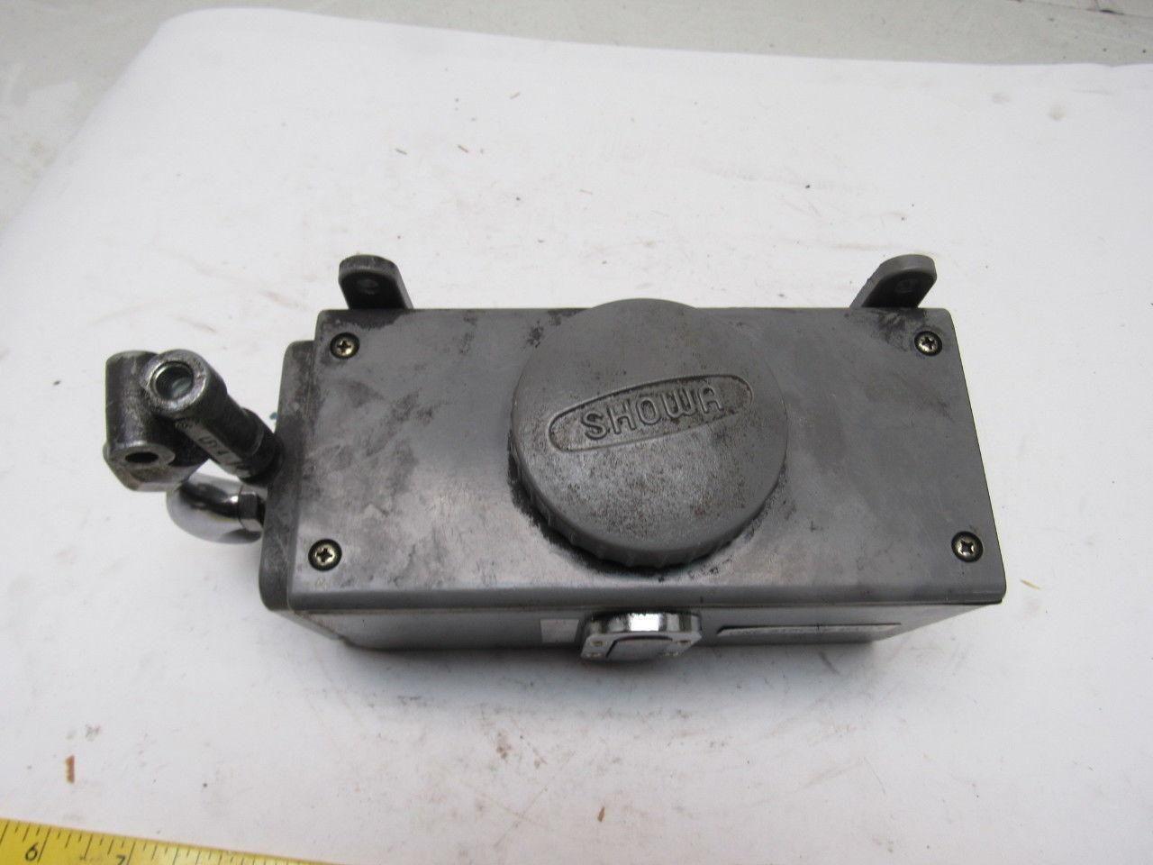 Showa Manual Lubricator  Displacement Volume  4cc