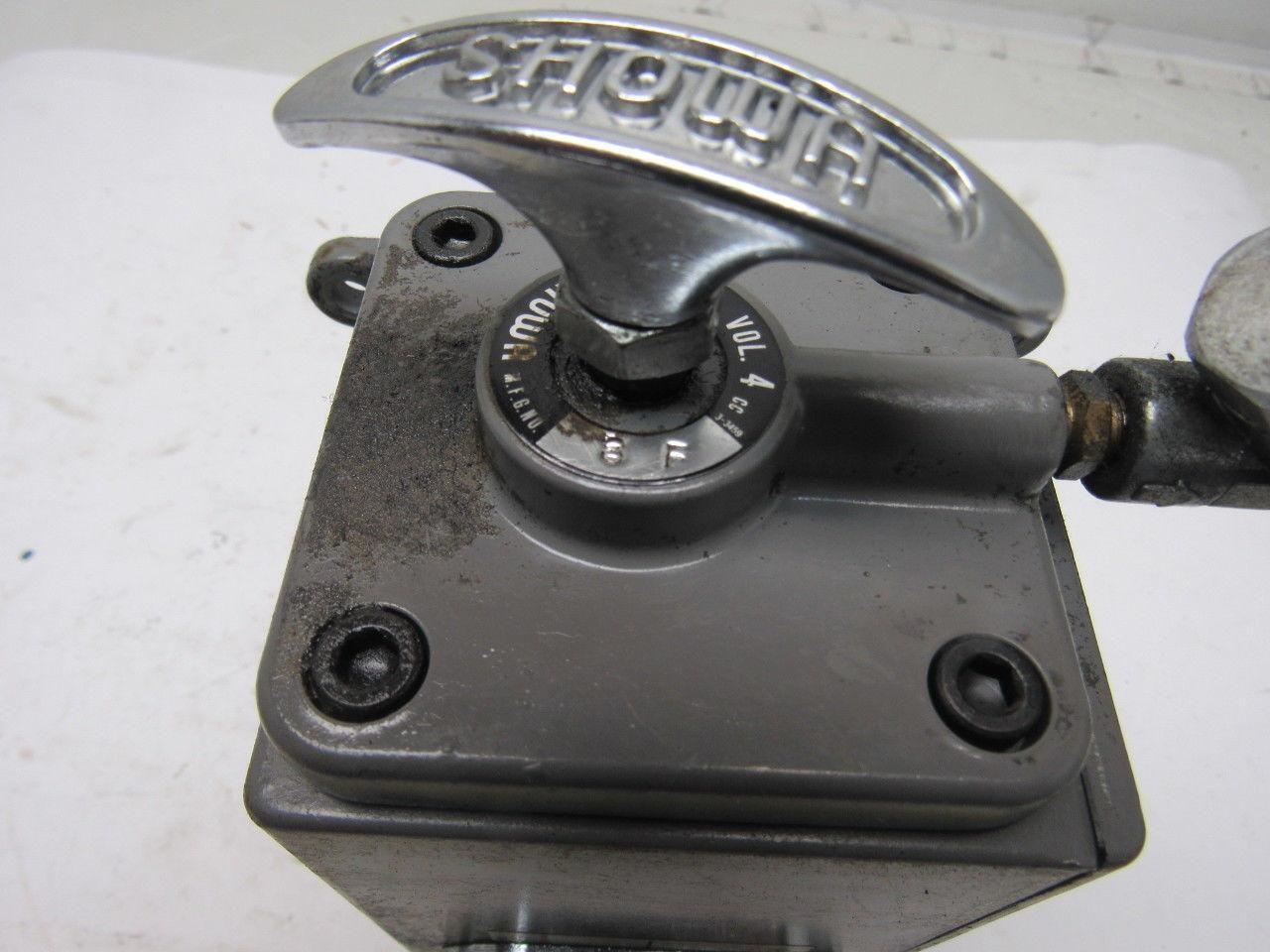 Showa Manual Lubricator  Displacement Volume  4cc