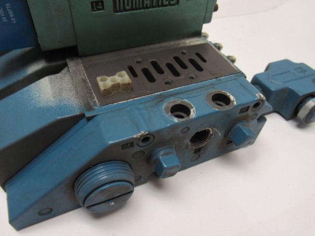 Numatics I13BA415M Pneumatic Solenoid Valve 2 Bank Assembly Base