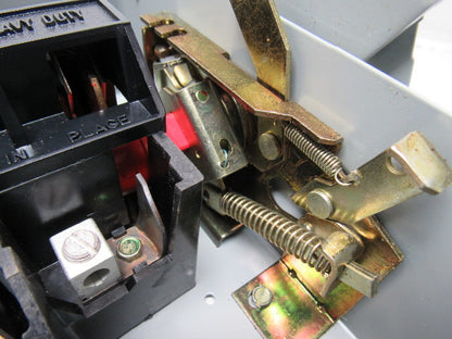 General Electric THN3361 Model 10 600V 30A  Non-Fusible Disconnect Safety Switch