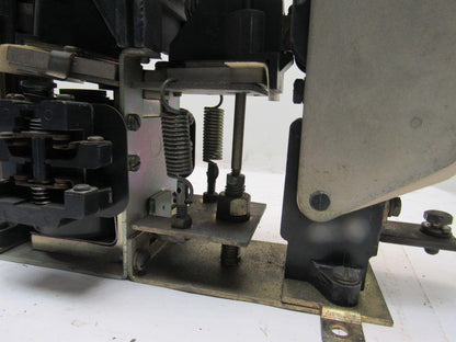 General Electric DS 304 S03BF024DXT DC Interrupter Contactor 1000VDC 300A