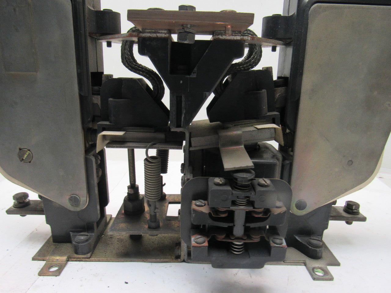 General Electric DS 304 S03BF024DXT DC Interrupter Contactor 1000VDC 300A